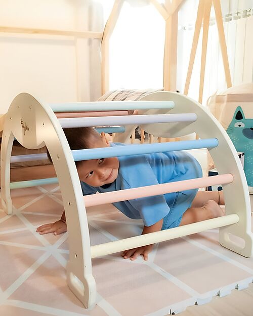 FAMILY NATION ARCO MONTESSORI