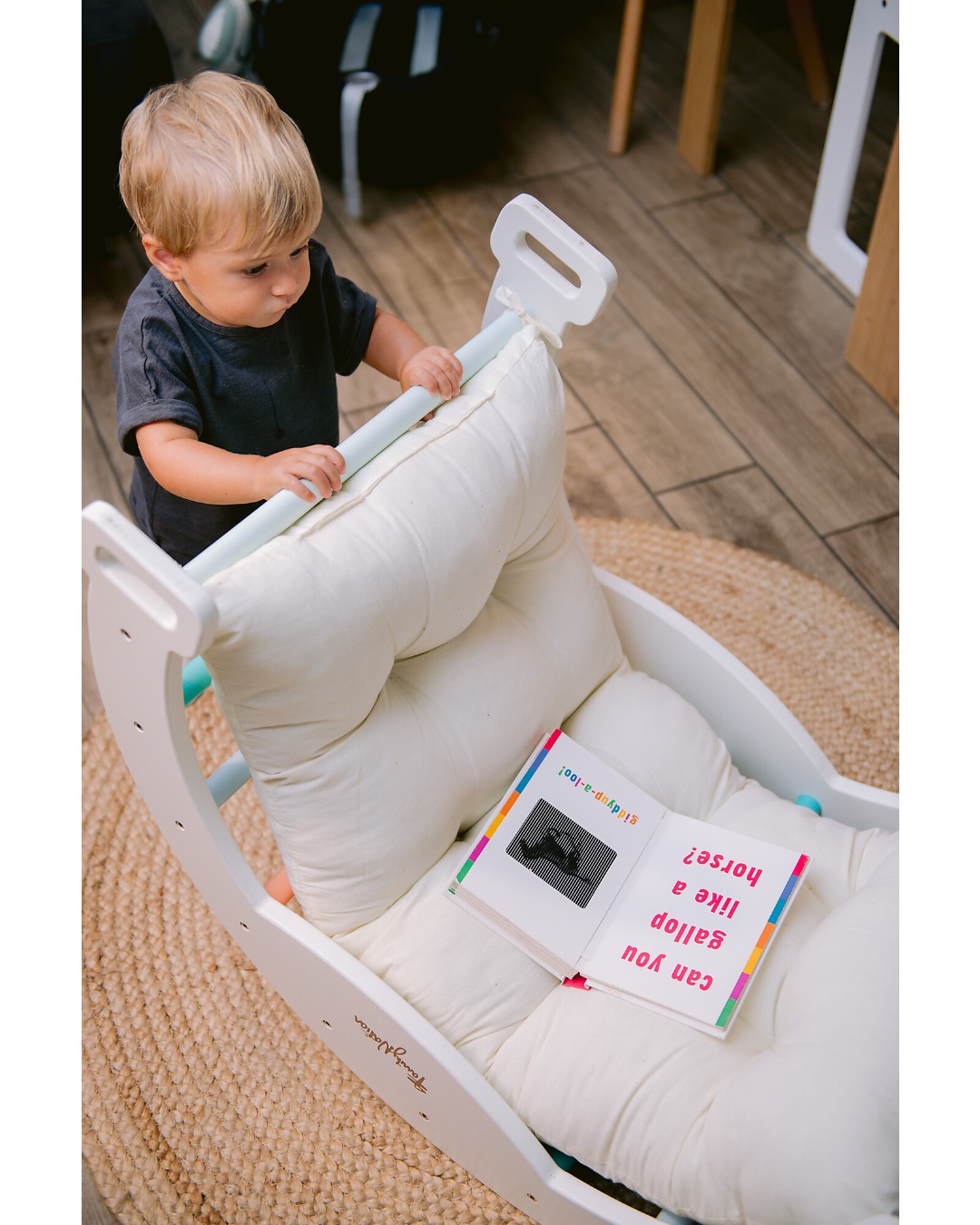 FAMILY NATION CUSCINO PER ARCO MONTESSORI